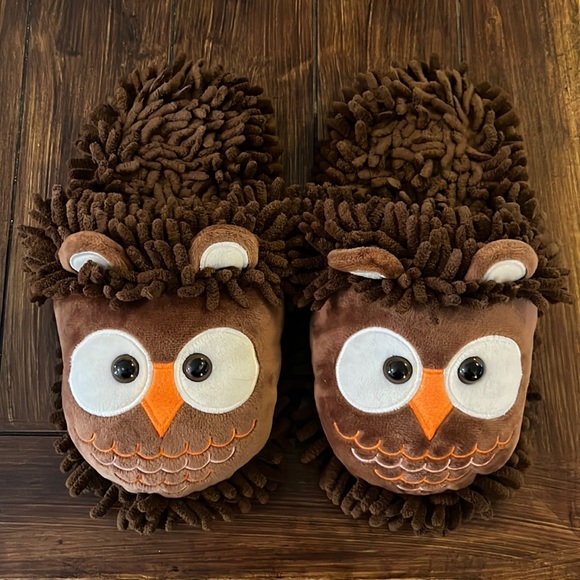 Slippers - Picture 2 of 4